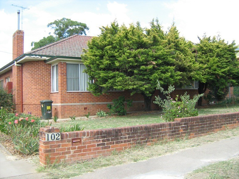 102 BELMORE STREET, Tamworth NSW 2340