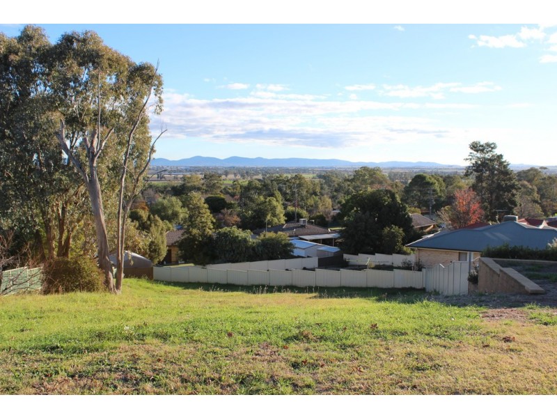 27 Woodbry Crescent, Tamworth NSW 2340