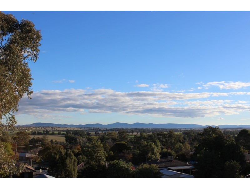 27 Woodbry Crescent, Tamworth NSW 2340