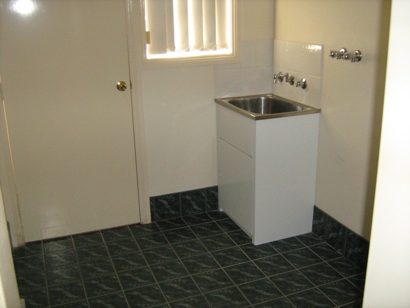 2/64 Griffen Avenue, Tamworth NSW 2340