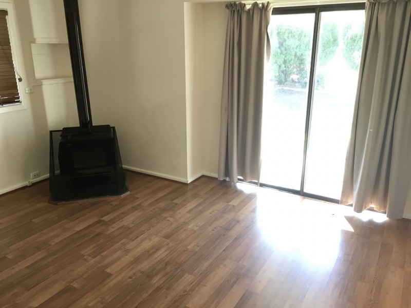 25 Peel Street, Tamworth NSW 2340