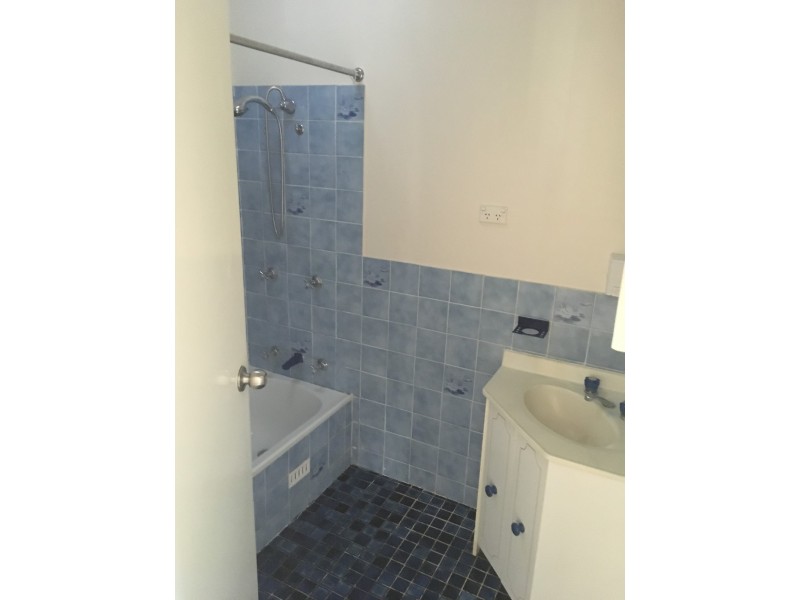 25 Peel Street, Tamworth NSW 2340