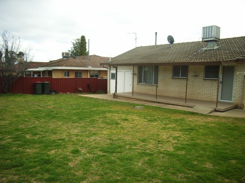 38 ARINYA STREET, Tamworth NSW 2340