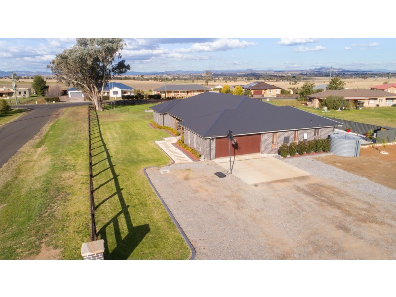 1 Garrison Court, Tamworth NSW 2340