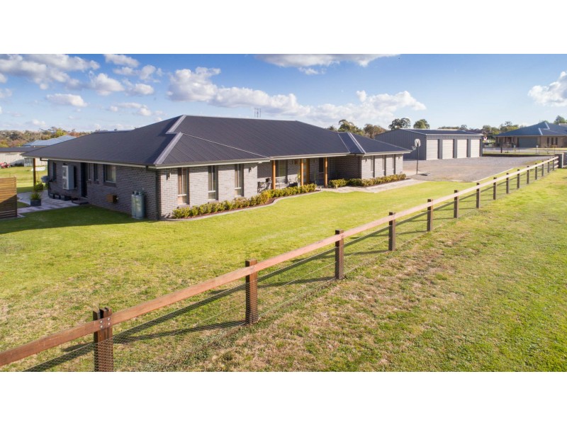 1 Garrison Court, Tamworth NSW 2340