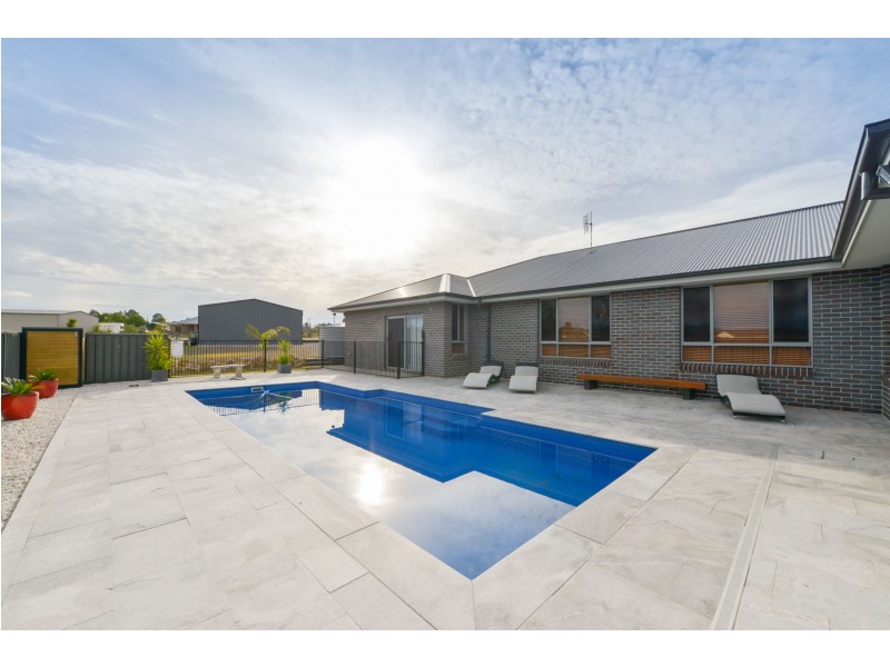 1 Garrison Court, Tamworth NSW 2340