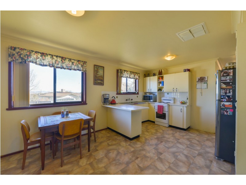 18 FISHER ROAD, Tamworth NSW 2340