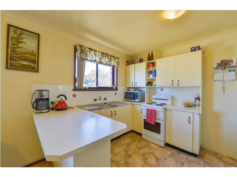 18 FISHER ROAD, Tamworth NSW 2340