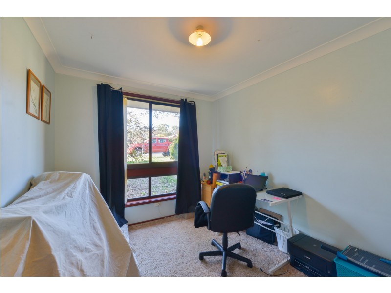 18 FISHER ROAD, Tamworth NSW 2340