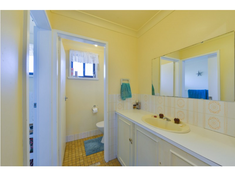 18 FISHER ROAD, Tamworth NSW 2340