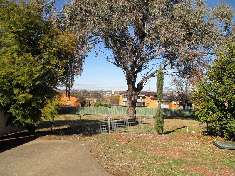 43 Johnston Street, Tamworth NSW 2340