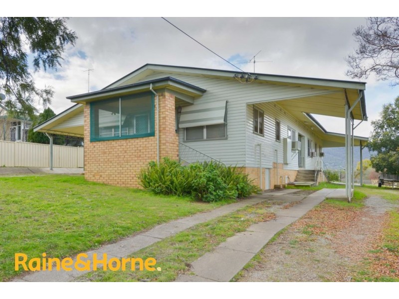 172 Denison Street, Tamworth NSW 2340