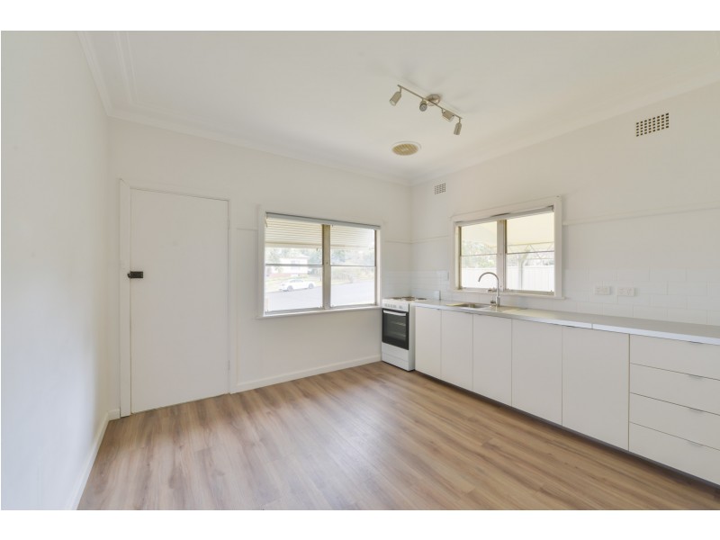 172 Denison Street, Tamworth NSW 2340