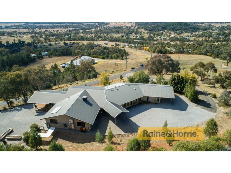 137 Catherine Way, Tamworth NSW 2340