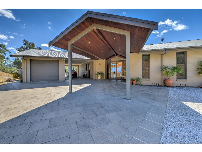 137 Catherine Way, Tamworth NSW 2340