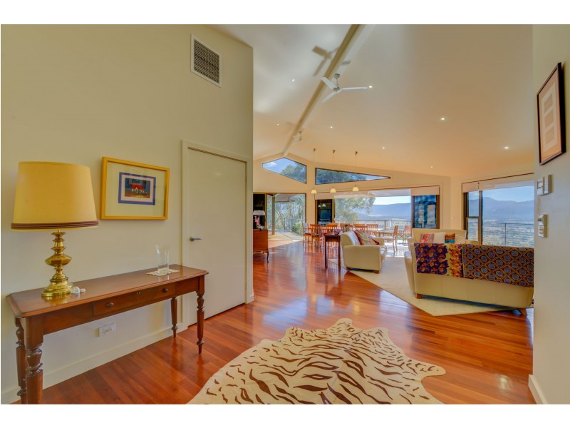 137 Catherine Way, Tamworth NSW 2340