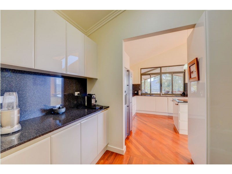 137 Catherine Way, Tamworth NSW 2340