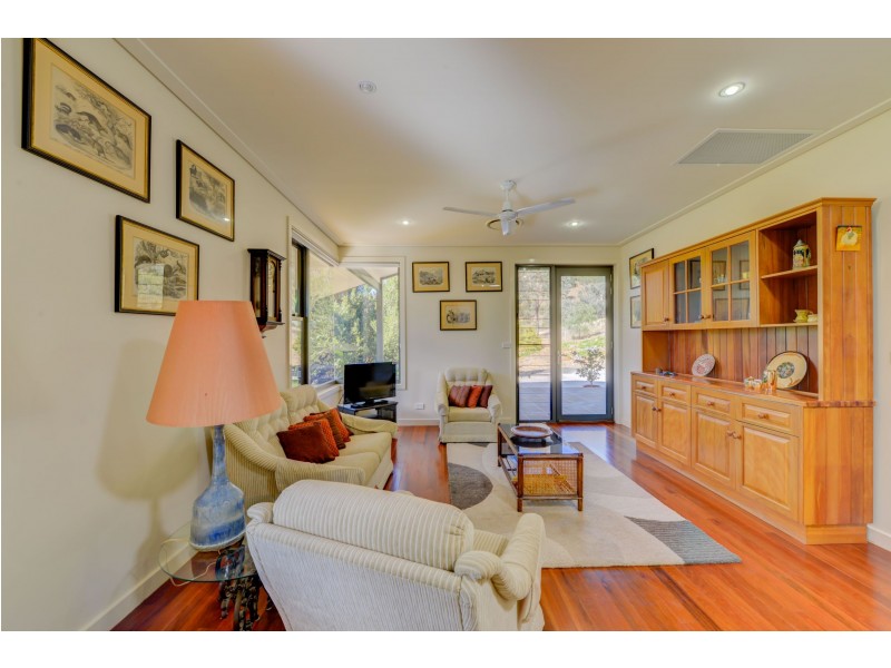 137 Catherine Way, Tamworth NSW 2340