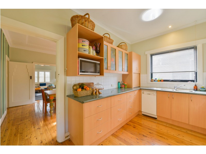 34 Raglan Street, Tamworth NSW 2340