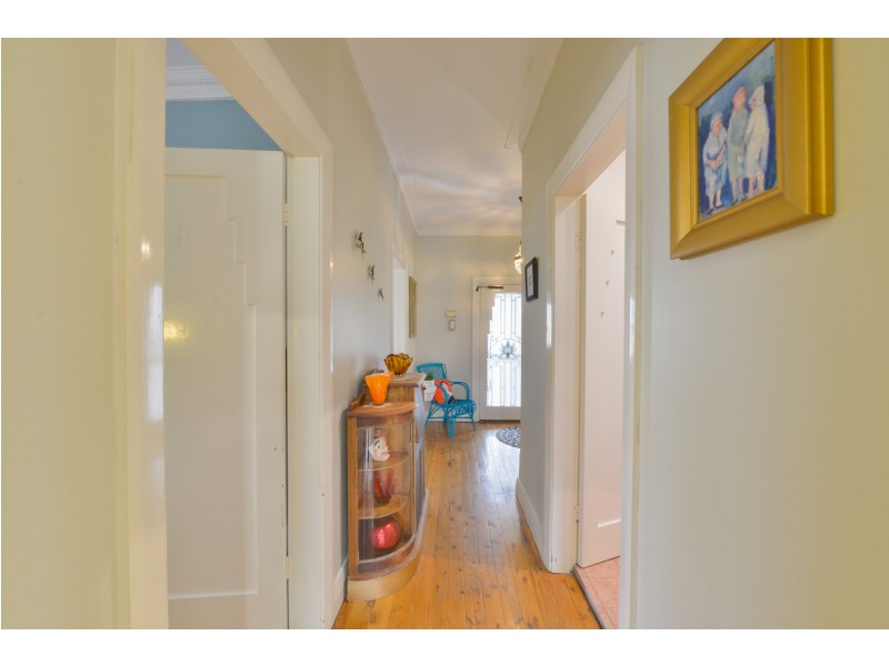 34 Raglan Street, Tamworth NSW 2340