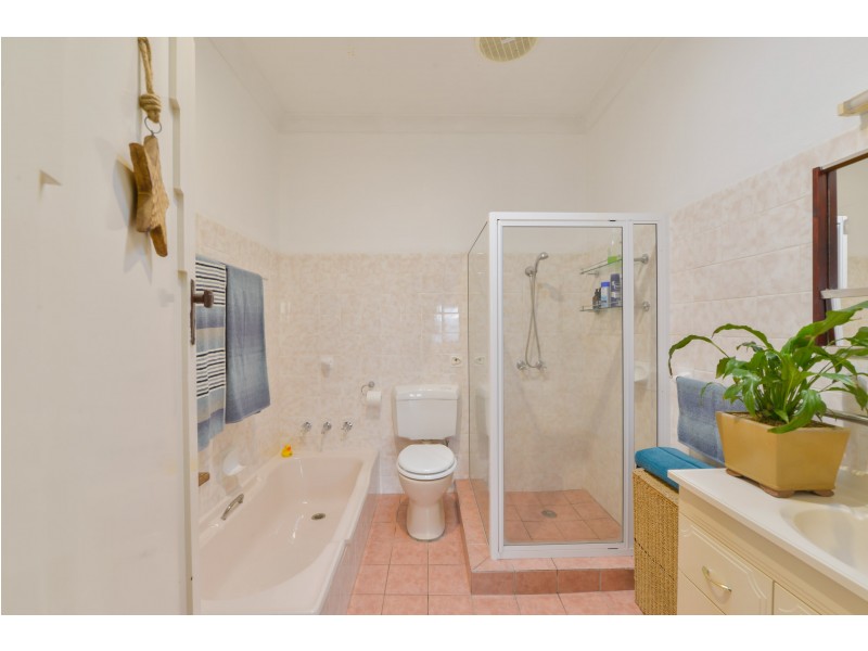 34 Raglan Street, Tamworth NSW 2340