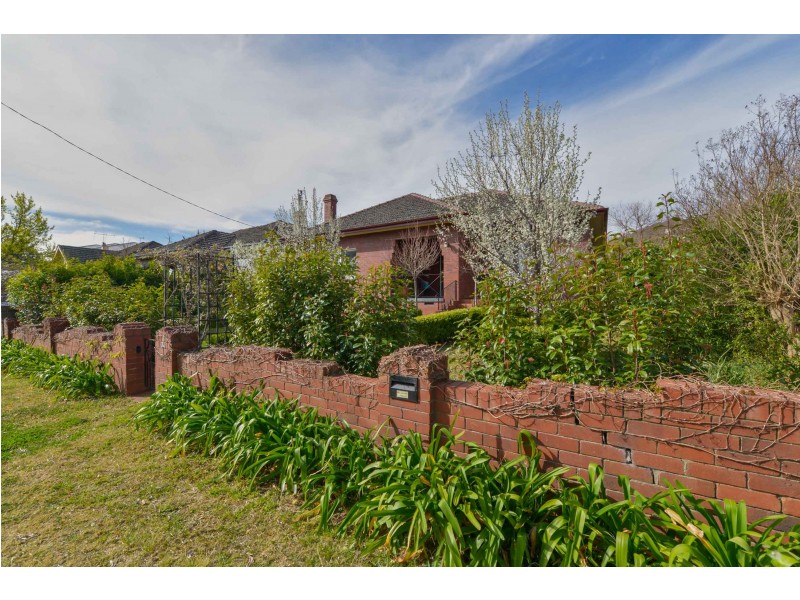 34 Raglan Street, Tamworth NSW 2340