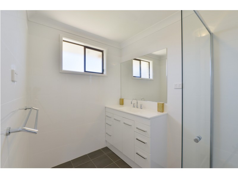 24 Warren Street, Tamworth NSW 2340