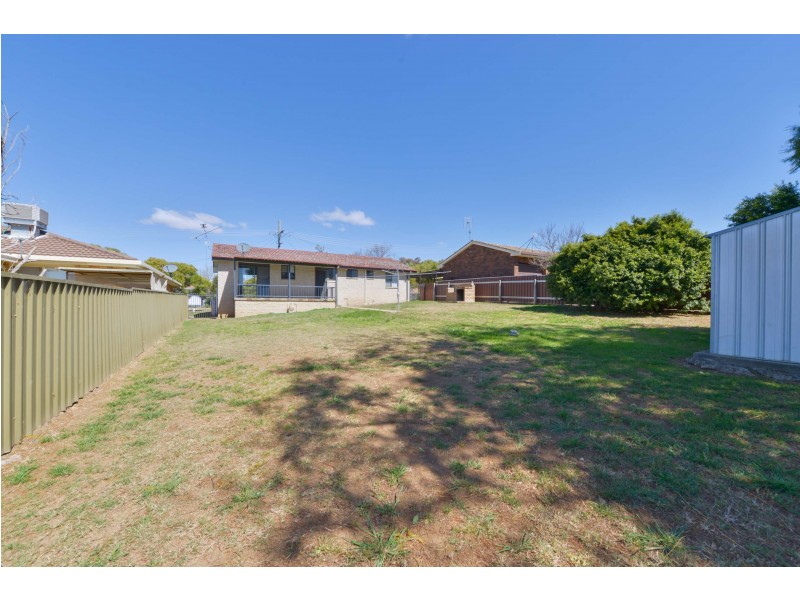 24 Warren Street, Tamworth NSW 2340