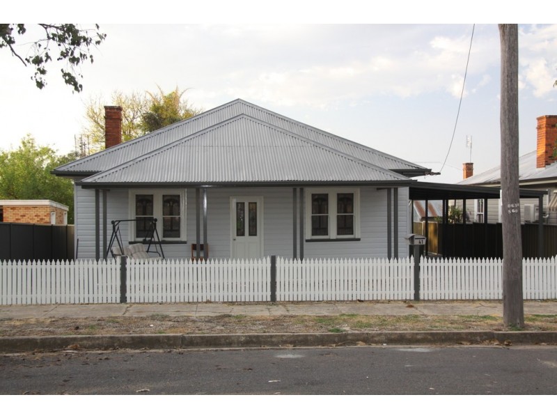 41 Gipps Street, Tamworth NSW 2340
