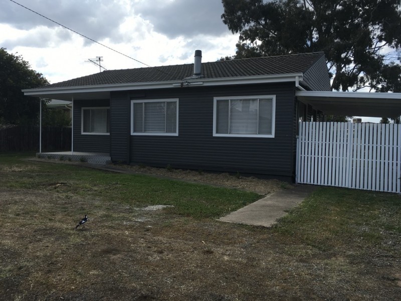 8 Cambridge Street, Tamworth NSW 2340