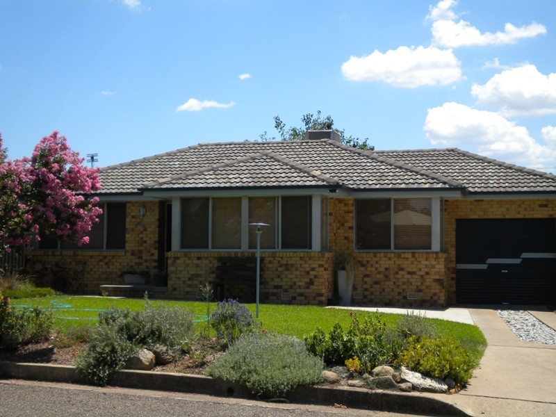 29 Waree Drive, Tamworth NSW 2340