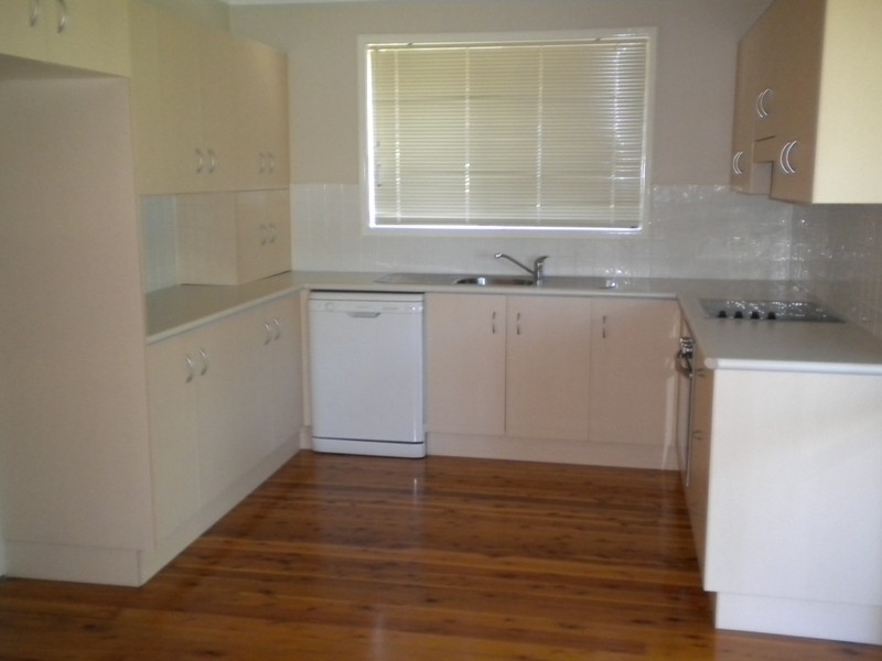 29 Waree Drive, Tamworth NSW 2340