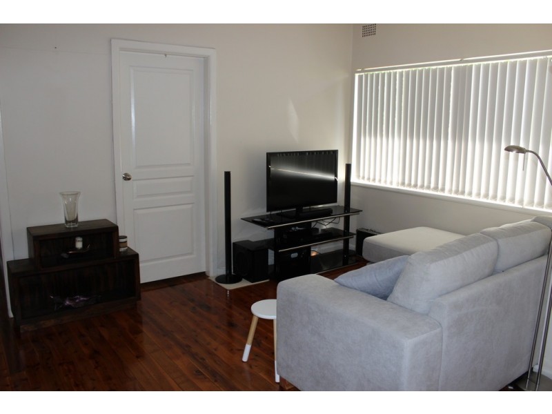 Units 1 and 3, 1 Elizabeth Street, Tamworth NSW 2340