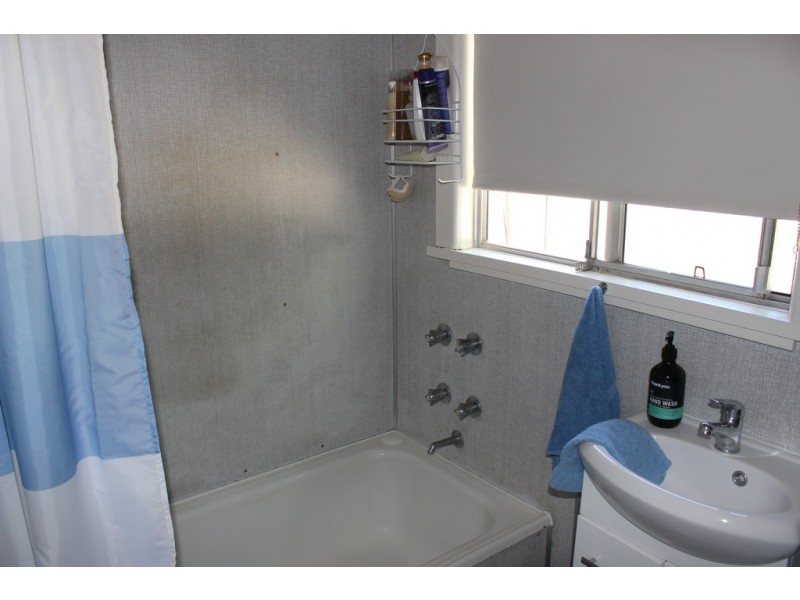 Units 1 and 3, 1 Elizabeth Street, Tamworth NSW 2340