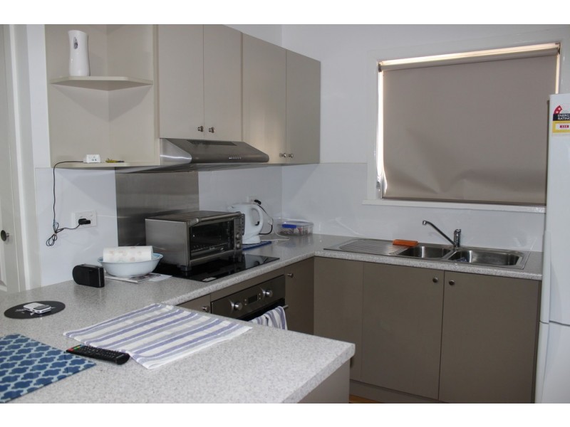 Units 1 and 3, 1 Elizabeth Street, Tamworth NSW 2340