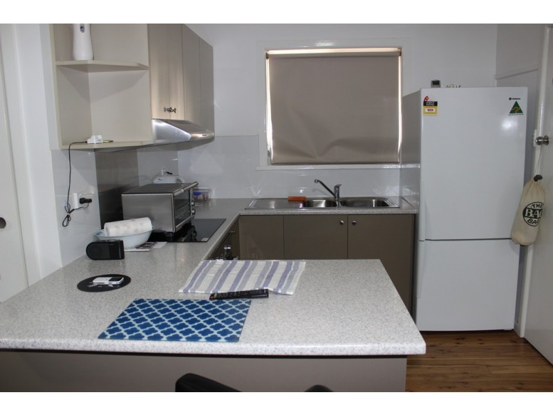 Units 1 and 3, 1 Elizabeth Street, Tamworth NSW 2340