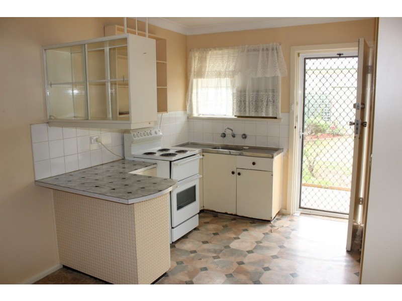 2/13 Dayal Street, Tamworth NSW 2340