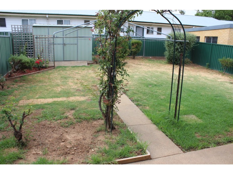 2/13 Dayal Street, Tamworth NSW 2340