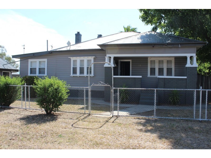 19 River Street, Kootingal NSW 2352