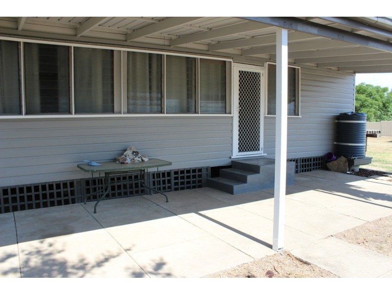 19 River Street, Kootingal NSW 2352