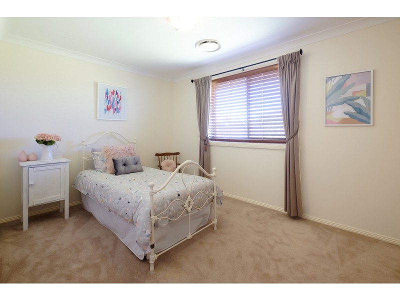 12 RIESLING ROAD, Tamworth NSW 2340