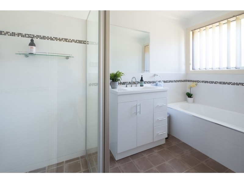 12 RIESLING ROAD, Tamworth NSW 2340