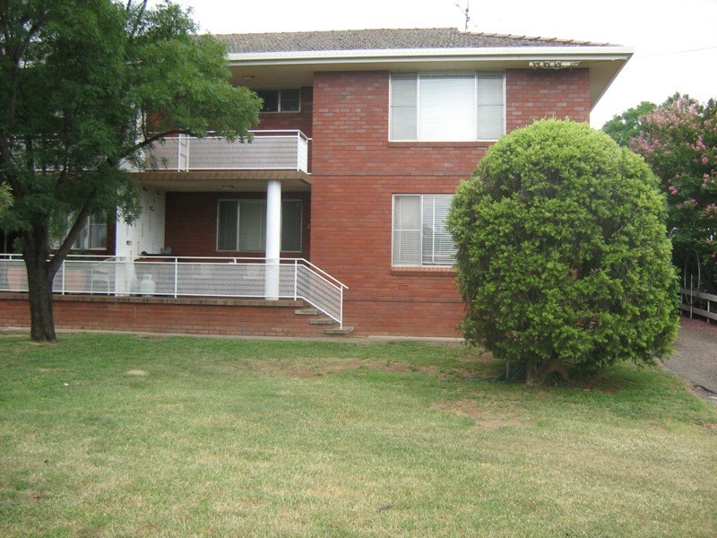 2/65 Bourke Street, Tamworth NSW 2340