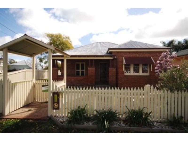 71 Mathews Street, Tamworth NSW 2340