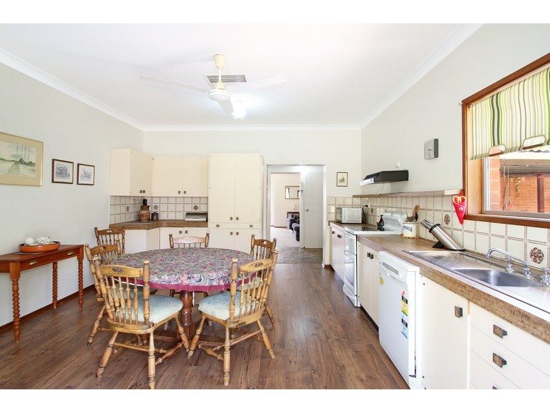 120 RAWSON AVENUE, Tamworth NSW 2340