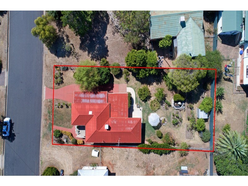 120 RAWSON AVENUE, Tamworth NSW 2340