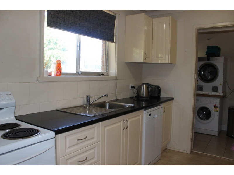 9 Waree Drive, Tamworth NSW 2340