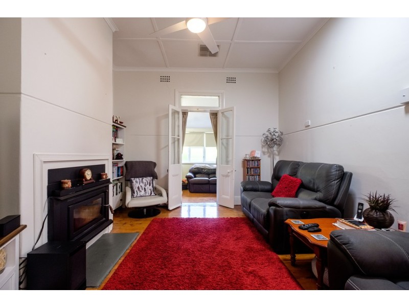 176 Carthage Street, Tamworth NSW 2340