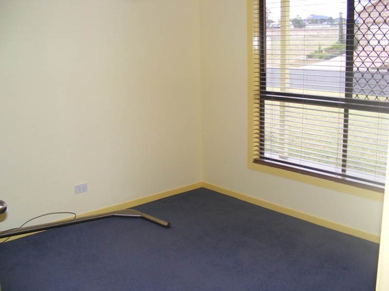 3 Acacia Place, Kootingal NSW 2352