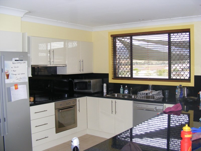 3 Acacia Place, Kootingal NSW 2352